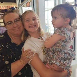 Meet your Posher, Joelle